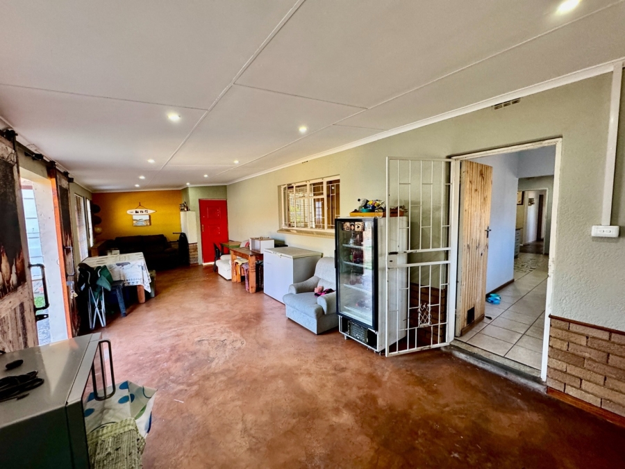 5 Bedroom Property for Sale in Potchefstroom North West